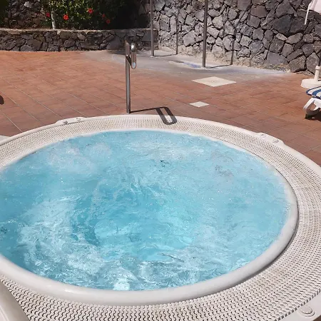 M&r - Swimming Pool - Garage - Ac Apartmán